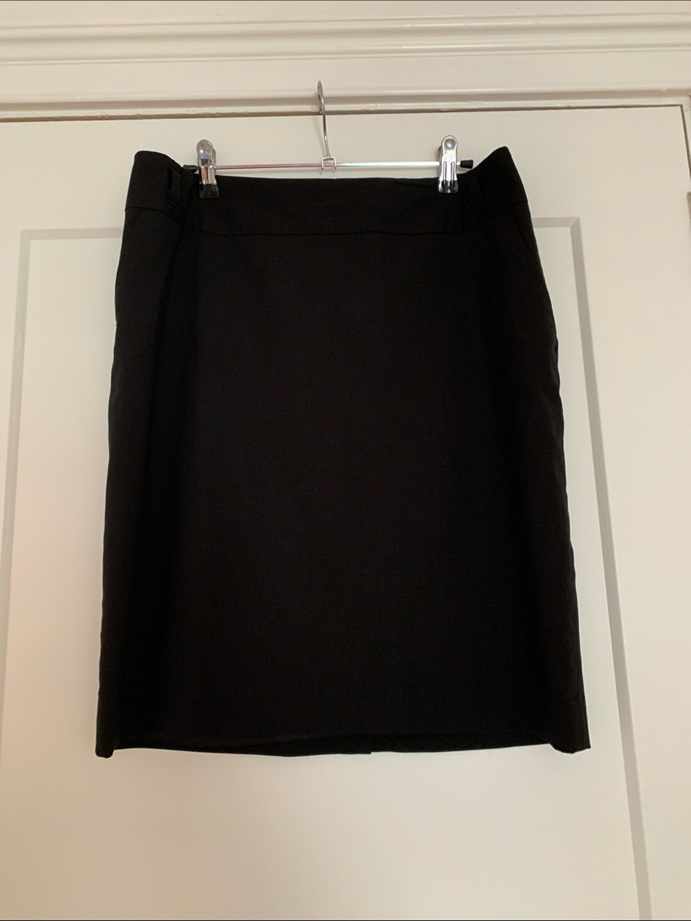 Banana Republic Stretch Black Pencil Skirt - Sleek Professional Style